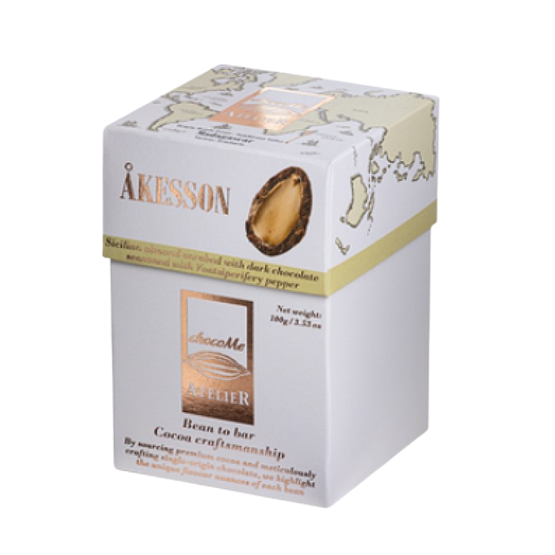 ChocoMe  - Åkesson kakaóbabból készült étcsokoládéval bevont szicíliai mandula madagaszkári vadborssal fűszerezve