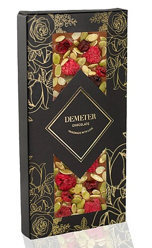 DemeterChocolate Tejcsokoládé egész liofilizált málnával, meggyel és pirított tökmaggal